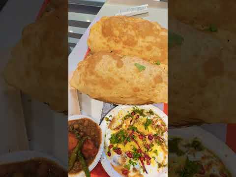 chaat bazaar chhole bhature #chholebhature #food #foodie #foodvlogger #youtube #viral #shorts