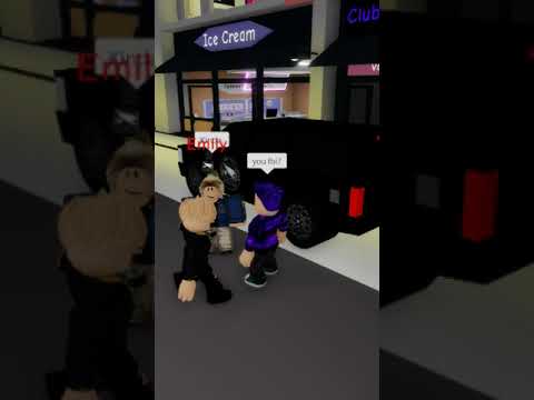 I help police stop Bank Robbers in Brookhaven! #shorts #roblox #robloxshorts