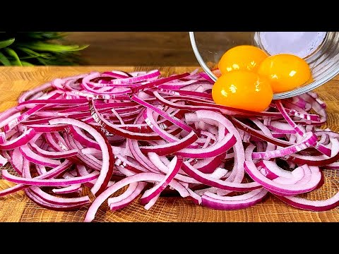 Just pour the egg on the onion the result will be amazing ❗ easy and delicious 🎯