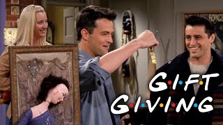 The Ones With the Gifts | Friends