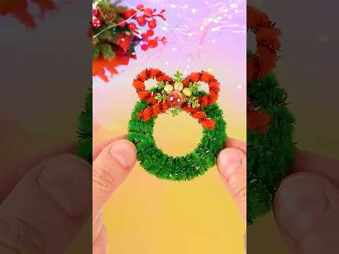 DIY Mini Christmas Wreath ~ Christmas Crafts