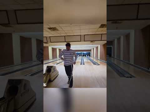 AC still got a strike even though he fell over 🤣

#aircool #ellievandeel #trending #viral #fyp