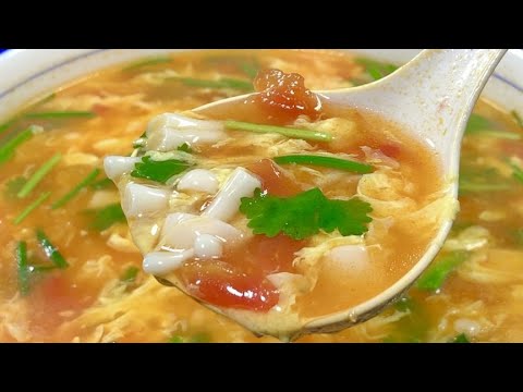 This is the recipe for delicious tomato egg soup. Add one more step and the soup will be delicious