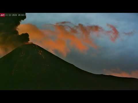 Nov 21, 2024: Tourists Get Close to Erupting Fuego Volcano, Guatemala