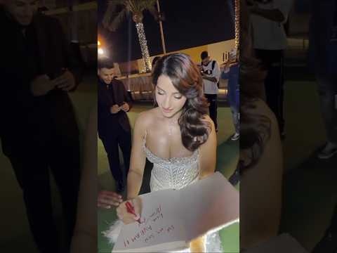 Nora Fatehi Autographs ❤️❤️❤️ #norafatehi #sexy #shortvideo #shorts #youtubeshorts