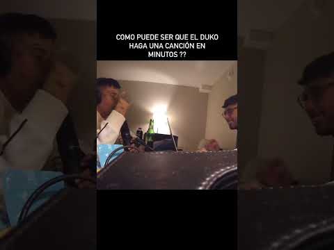 Duki hace una canción en minutos