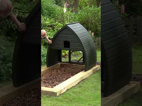 Renovating the Salisbury Chicken Coop #chickencoops #renovation #renovatechickencoop