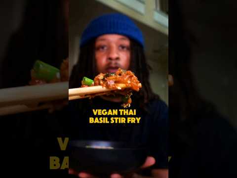 Vegan Thai Basil Stir Fry #youtubeshorts #thaicuisine #veganrecipe #cooking #easyrecipe #stirfry