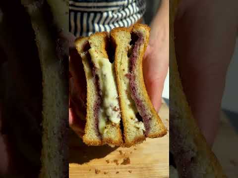 The Most Delicious Jam Grilled Cheese