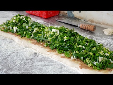 Big Scallion Mountain Biscuits / 大蔥燒餅 - Taiwanese street food