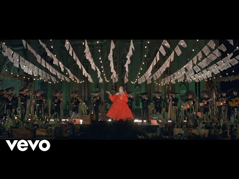 Natalia Jiménez - Me Nace del Corazón (Official Video)