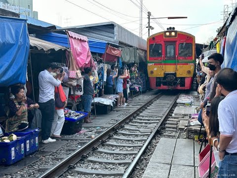 メークロン鉄道出発進行