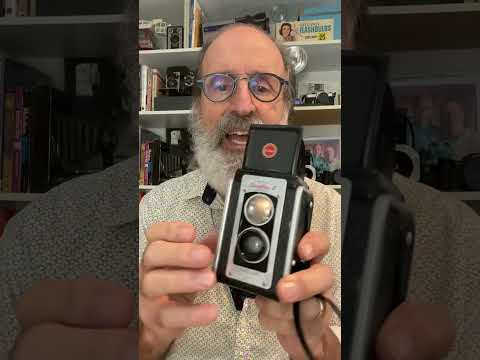 My almost a twin-lens reflex camera and why I like it. A 1946 to 1960 camera.