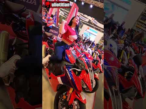 MELINA PULIDO CON HONDA EN EXPOMOTO GUADALAJARA ... JULIOTITLAN