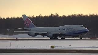 [4K] 新千歳空港 生コンポイント CHINA AIRLINES B747-400 B-18210 Takeoff