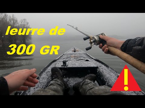 Présentation du big-bait XXL et de mon embarcation .