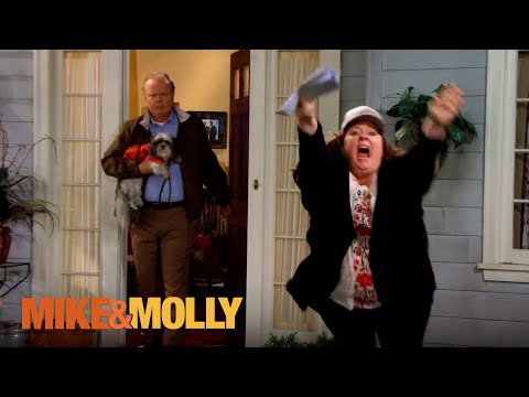 Molly Snoops on her Neighbor for Writing Inspiration | Mike & Molly