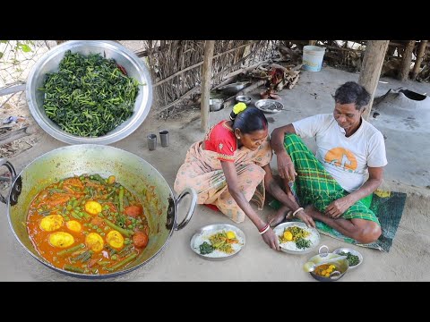 EGG CURRY with Geen motor and METHI SHAK Vaji cooking and serving by santali tribe grandmaa