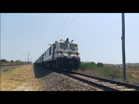 22968-Ahmedabad Exp With BRC Wap-7 Full Speed on Track.