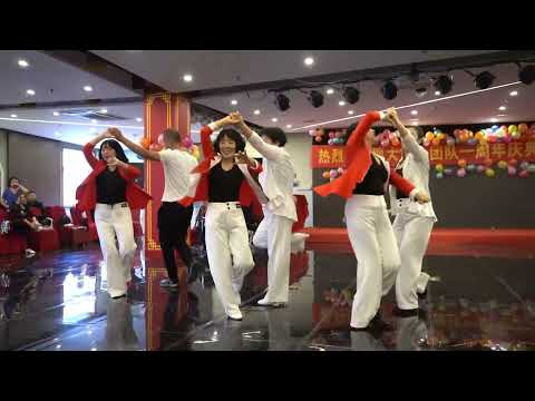 广场舞吉特巴，悠扬动听，大家跳得整齐好看,Square dance, dance, pop music, aerobics