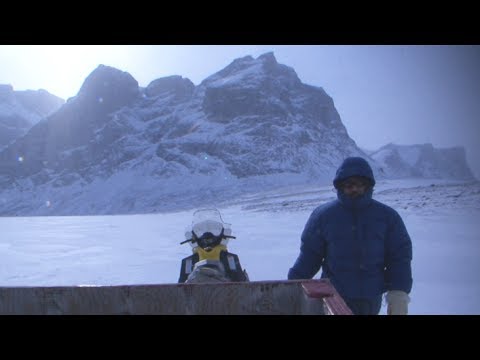 Snowmobile route in the Eglinton fiord - Sam Ford Fiord 2010 expedition