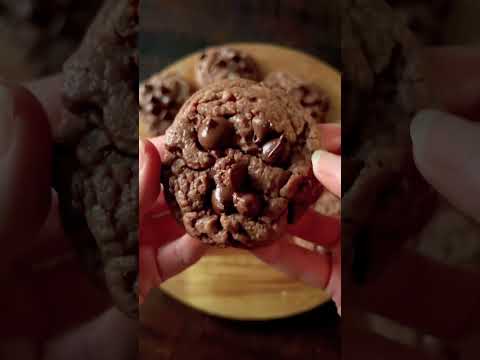 Best Double Chocolate Chip Cookies #cookies #chocolatechipcookies #desserts #chocolatelover