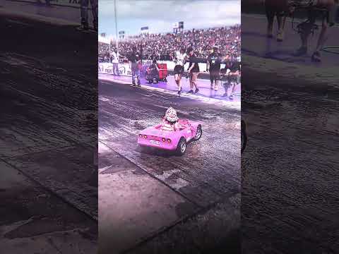 little girl doing burnouts in toy car #drift  #drifting  #driftgirl  #toycar  #fyp  #foryoupage