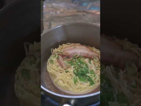 コンビニの冷凍のラーメン横綱を食べてみた！ #グルメ #shorts #ラーメン