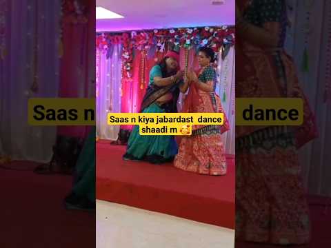 Sangeet pr Kia saas n dance🥰#shorts#trending#youtubeshorts #weddingdance#Ladiesdance# viral#ytshorts