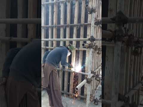 Strengthening Column Formwork with Steel Rod Welding Methods"