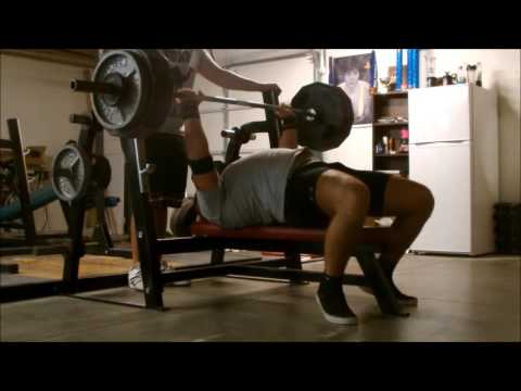 Lexington Plummer - 420 lb Raw Bench Press