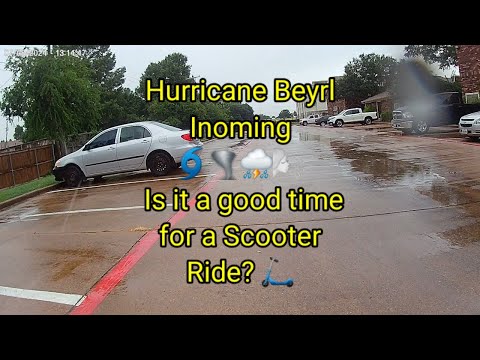 (1523) Hurricane Beyrl Incoming 🌀  Is It a Great time for a Scooter Ride ?🌪⛈️🌬🛴🤔