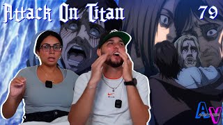 Primera vez viendo Attack on Titan | QUE CLASE DE PLOT TWIST | Ep. 79 {Reaccion}