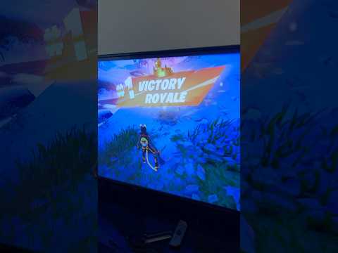 7-Year-Old Daughter Gets 1ST Fortnite Win (14 KOs!) 🥇👧🥰