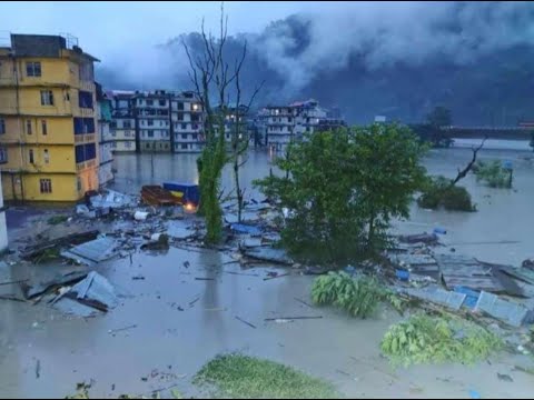 Sikkim Floods: 23 Army Jawans Missing After Cloudburst; Teesta Flooded, NH10 Washed Away in Melli