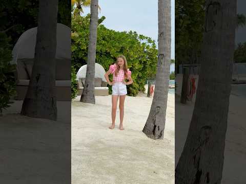 Nastya and APT dance in the Maldives