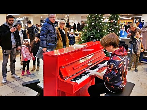 I Played SPIDERMAN themes on a Public PIANO