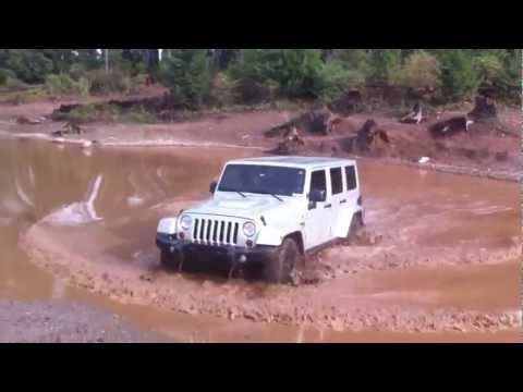 Jeep Wrangler Rubicon MW3 crossing mud lake in Belfair (Tahuya).