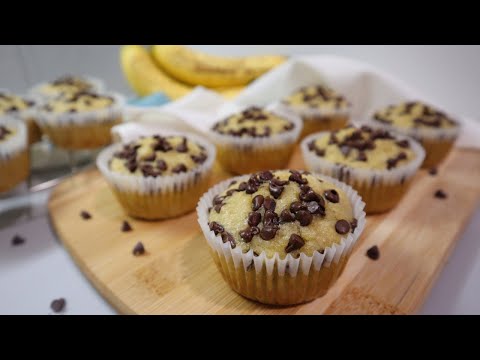 Easy Banana Muffins with ONLY 5 INGREDIENTS!