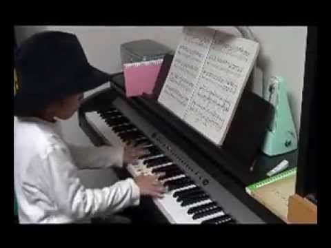 バッハ パルティータ第１番より 『メヌエット』　６歳 ピアノ　J.S.BACH - Minuet of Partita No.1, 6 years old, Piano