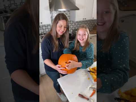 Easy Pumpkin Carving Hack #Shorts #PumpkinCarvingHack #Pumpkins #PumpkinSeason