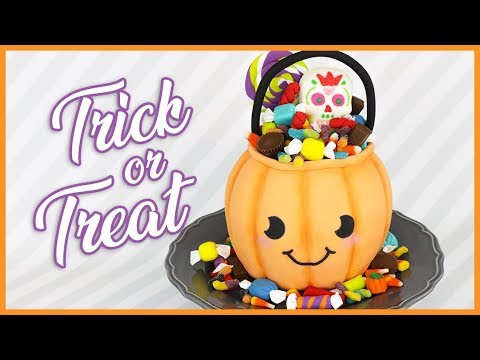 Halloween Candy Bucket Cake | Renee Conner