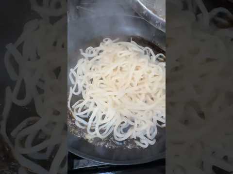 Easy Garlic Noodle Recipe! #shorts #foodie #asmr #fyp