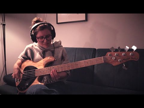 PinkPantheress - I must apologise (Bass Cover)