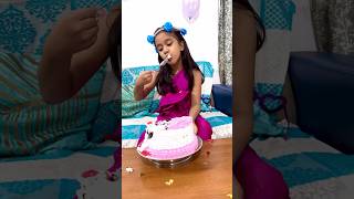 amaira n sara cake kha liya🤣 #shorts #thegeetagurjar #radharani