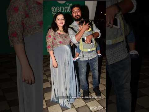 vineeth sreenivasan with family 👨‍👩‍👧‍👦👀❤️ #indiansinger #vineethsreenivasan#family #shorts