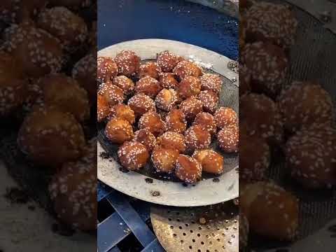 Street Food Around the World 🔥crispy dessert in Pakistan