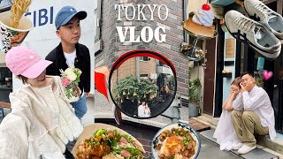 東京VLOG🇯🇵開箱新球鞋✨在日本拍輕婚紗💒遠距夫妻超瑣碎日常、一起吃早午餐、逛UNIQLO、吃拉麵🍜復古喫茶小店🍮｜Peachi in TOKYO #ep22