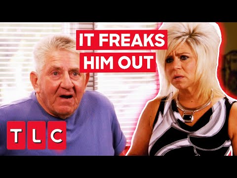 Theresa Turns Her SCEPTIC DAD With Group Reading | Long Island Medium