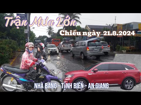 Trận Mưa gần 2 tiếng tuyến đường gần cầu trà sư nhà bàng Tịnh Biên. bị ngập nặng. xe qua khó khăn